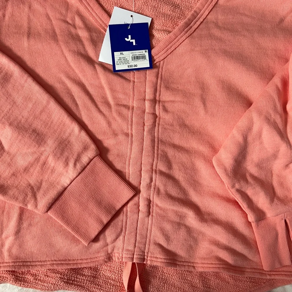 JoyLab Peach V-Neck Cropped Sweater - Picture 5 of 5